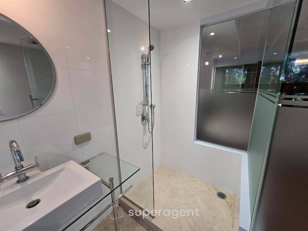 รูปทรัพย์