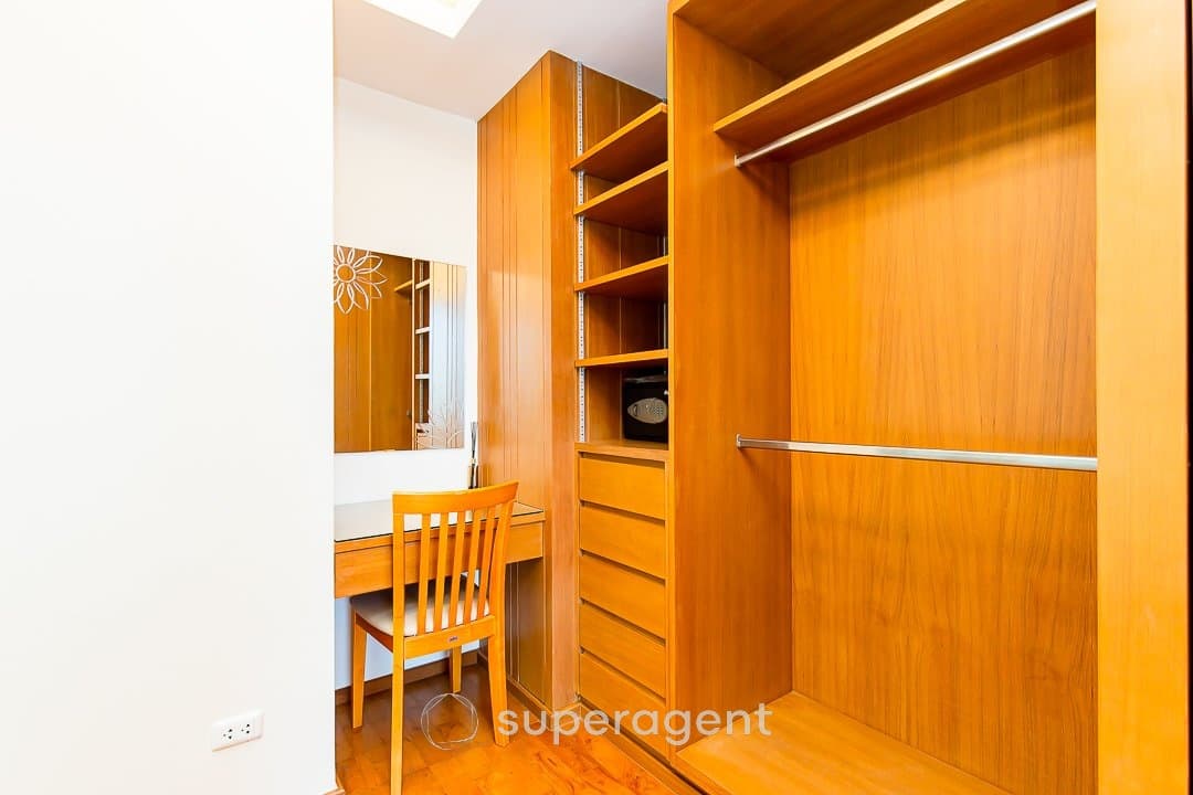 รูปทรัพย์