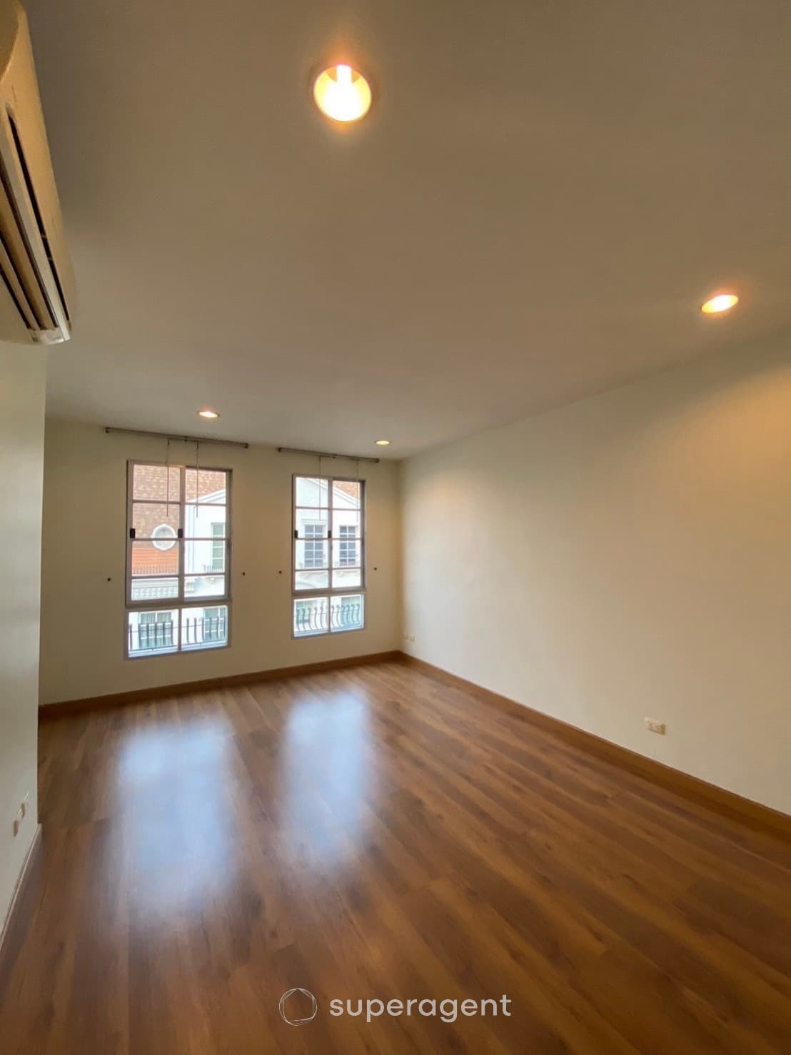 รูปทรัพย์