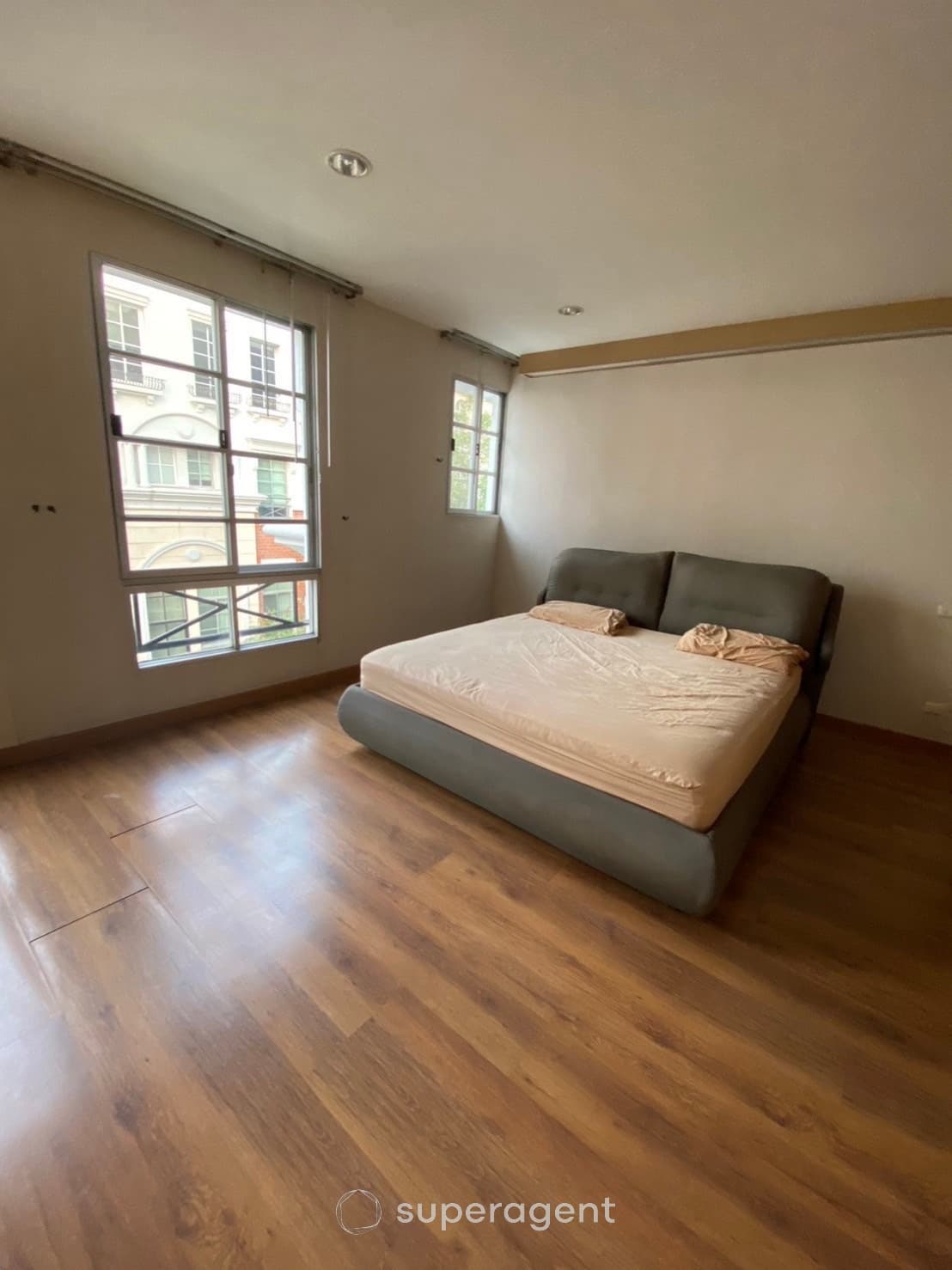 รูปทรัพย์