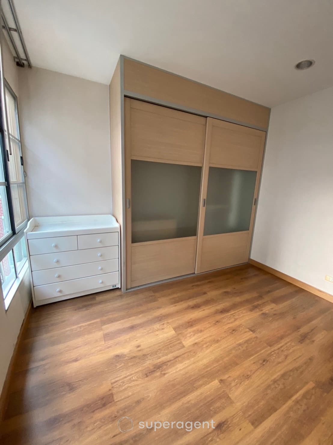 รูปทรัพย์