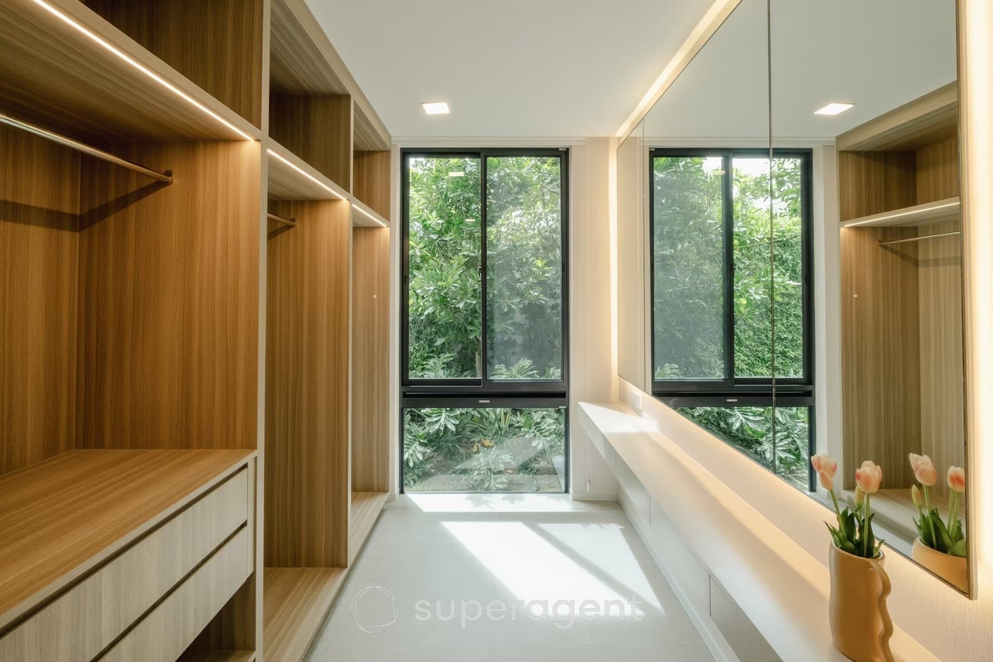 รูปทรัพย์