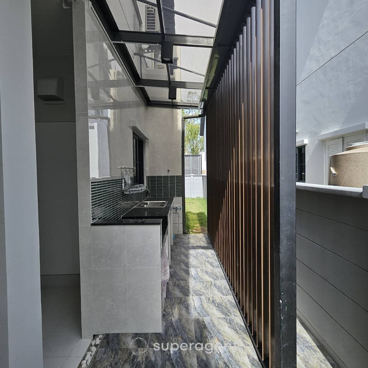 รูปทรัพย์