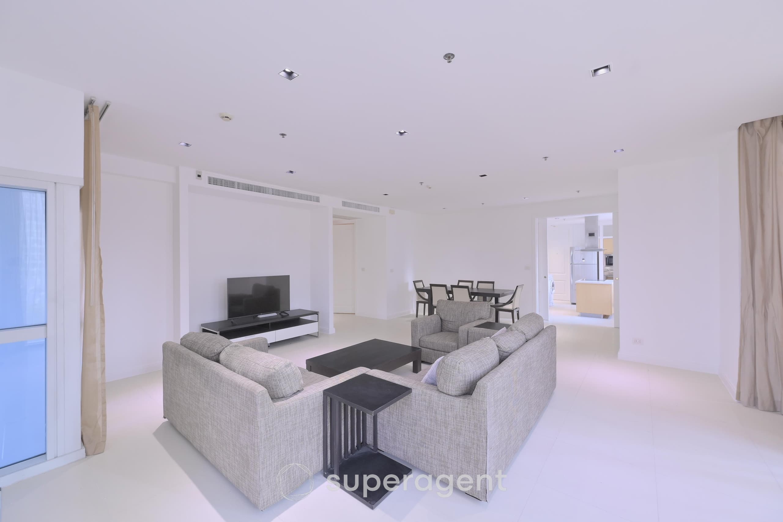 Athenee Residence Luxury Condo Ready to Move-in at the Best Location near BTS Phloen Chit