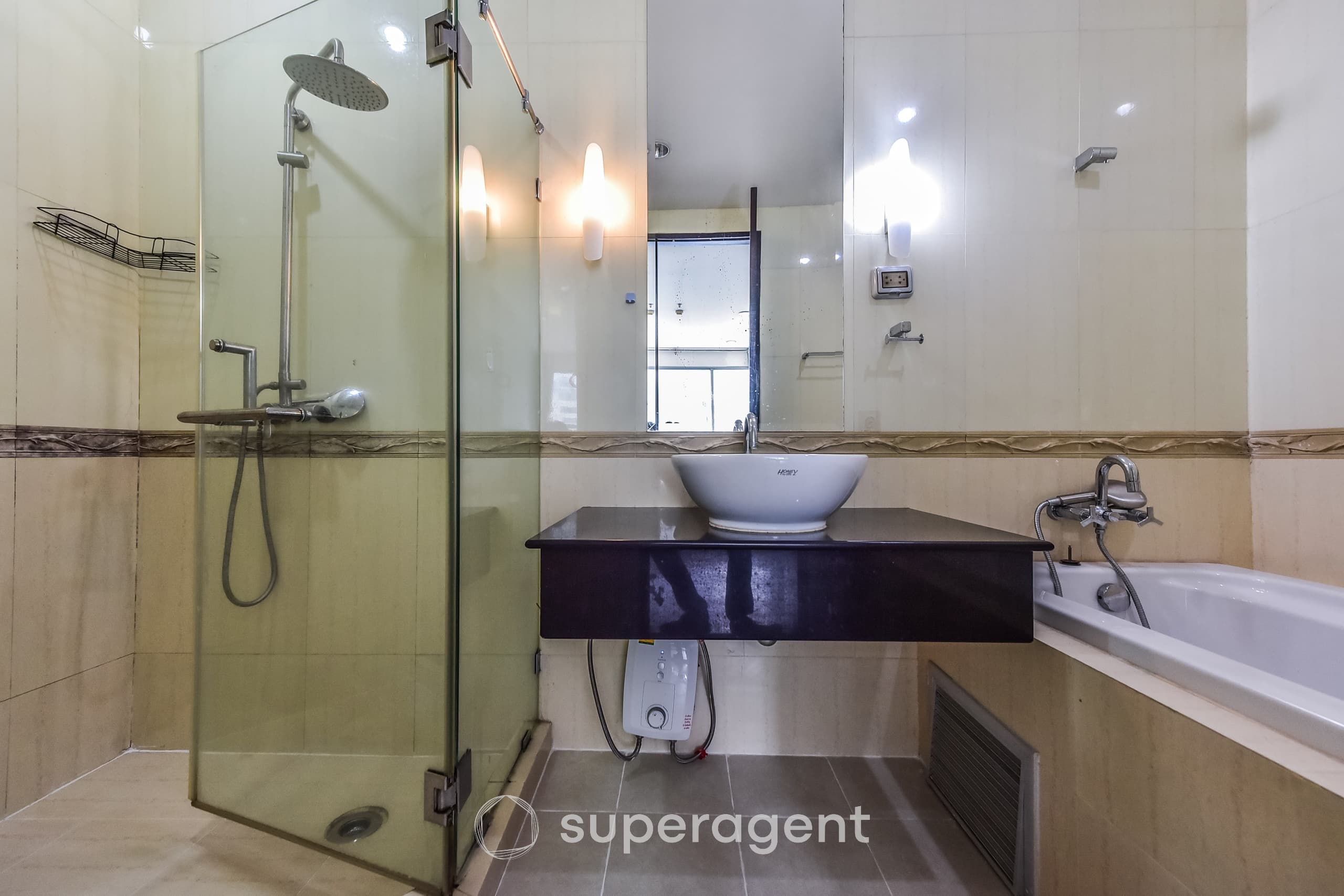 Popular units sell out fast The Address Siam near BTS Ratchathewi 2