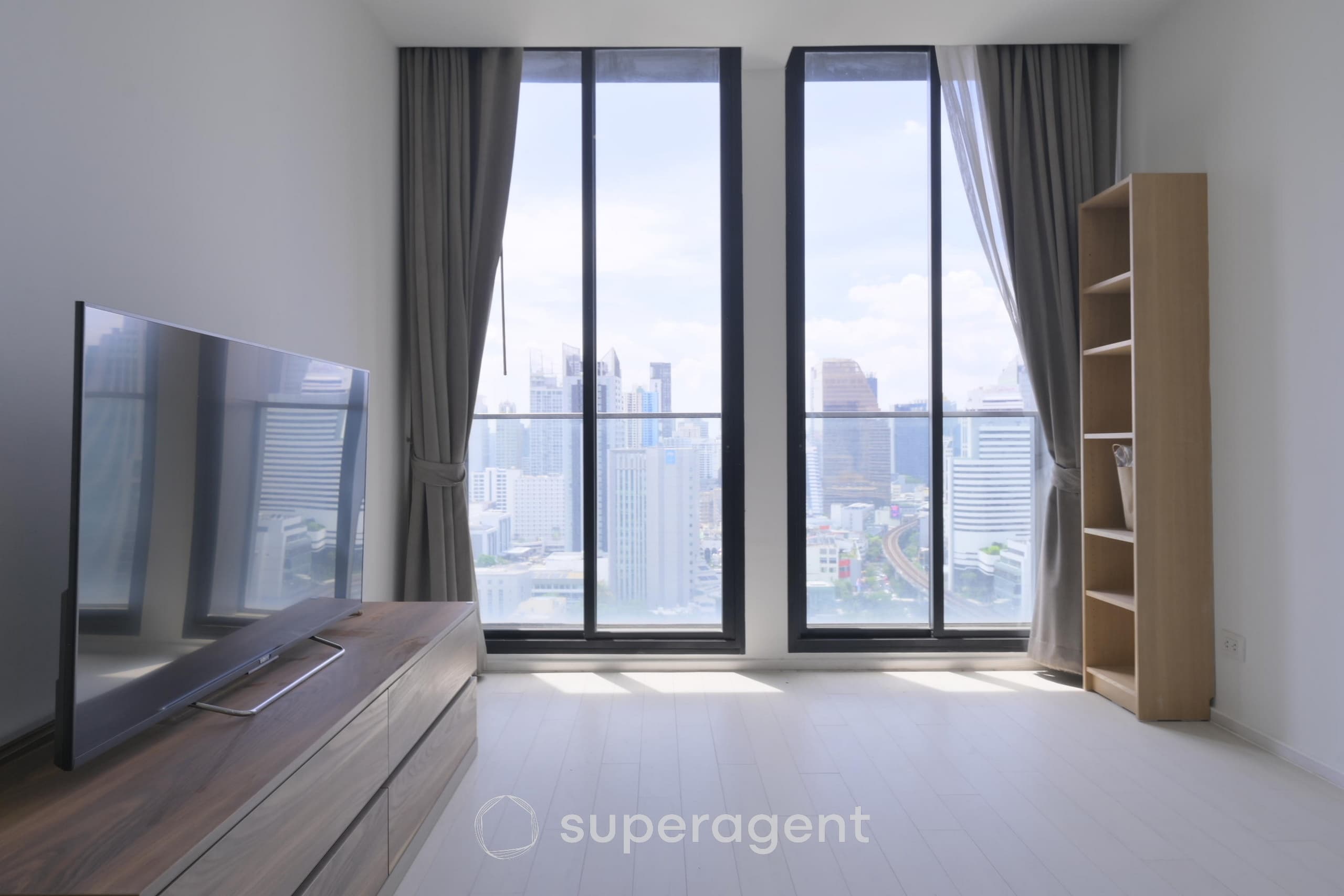 Noble Ploenchit, Highly Coveted Unit, Secure It Before It’s Gone, Near BTS Phloen Chit