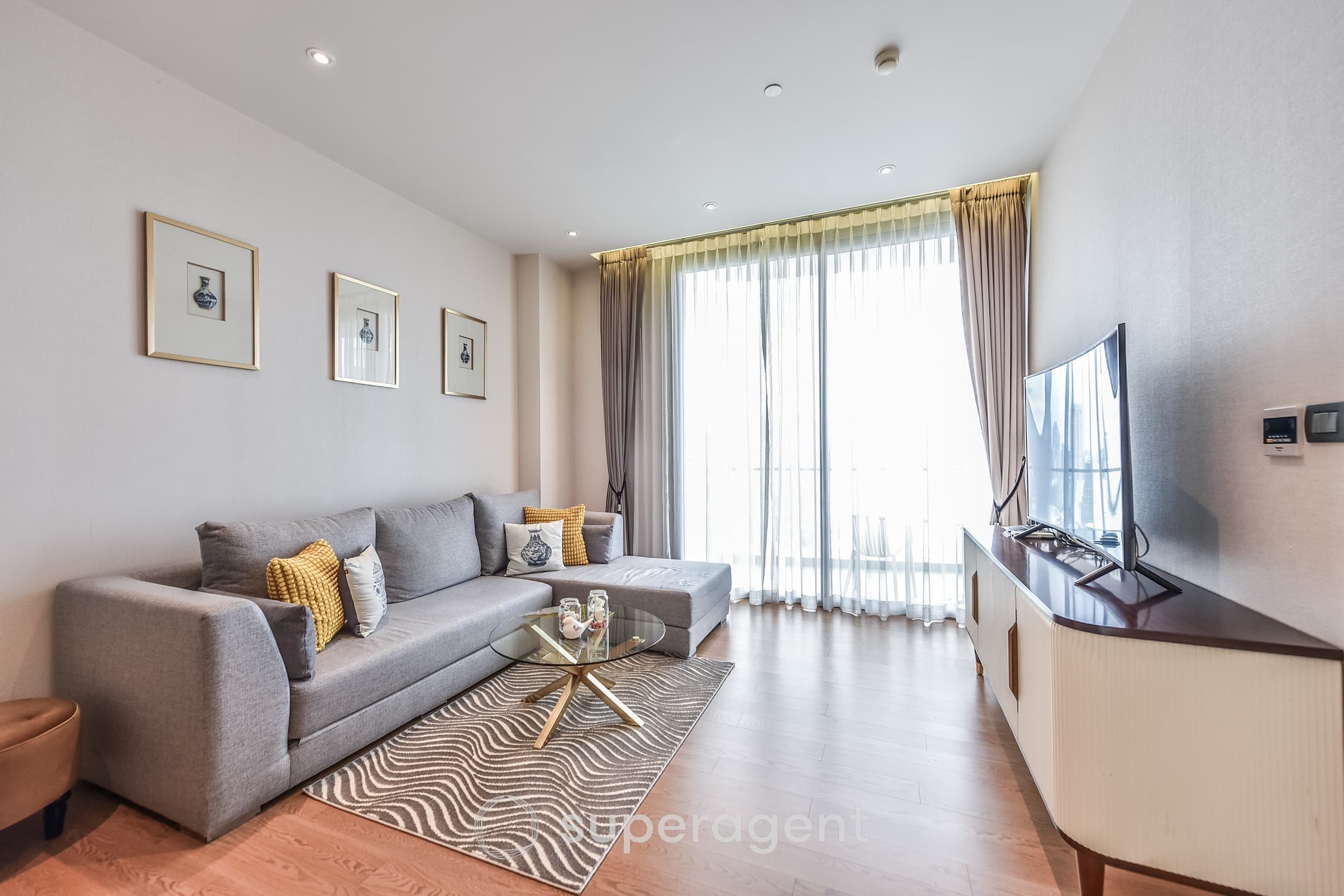 Magnolias Waterfront Residences @ ICONSIAM Move-in Ready, Just Bring Your Stuff near null Charoen Kakhon Station