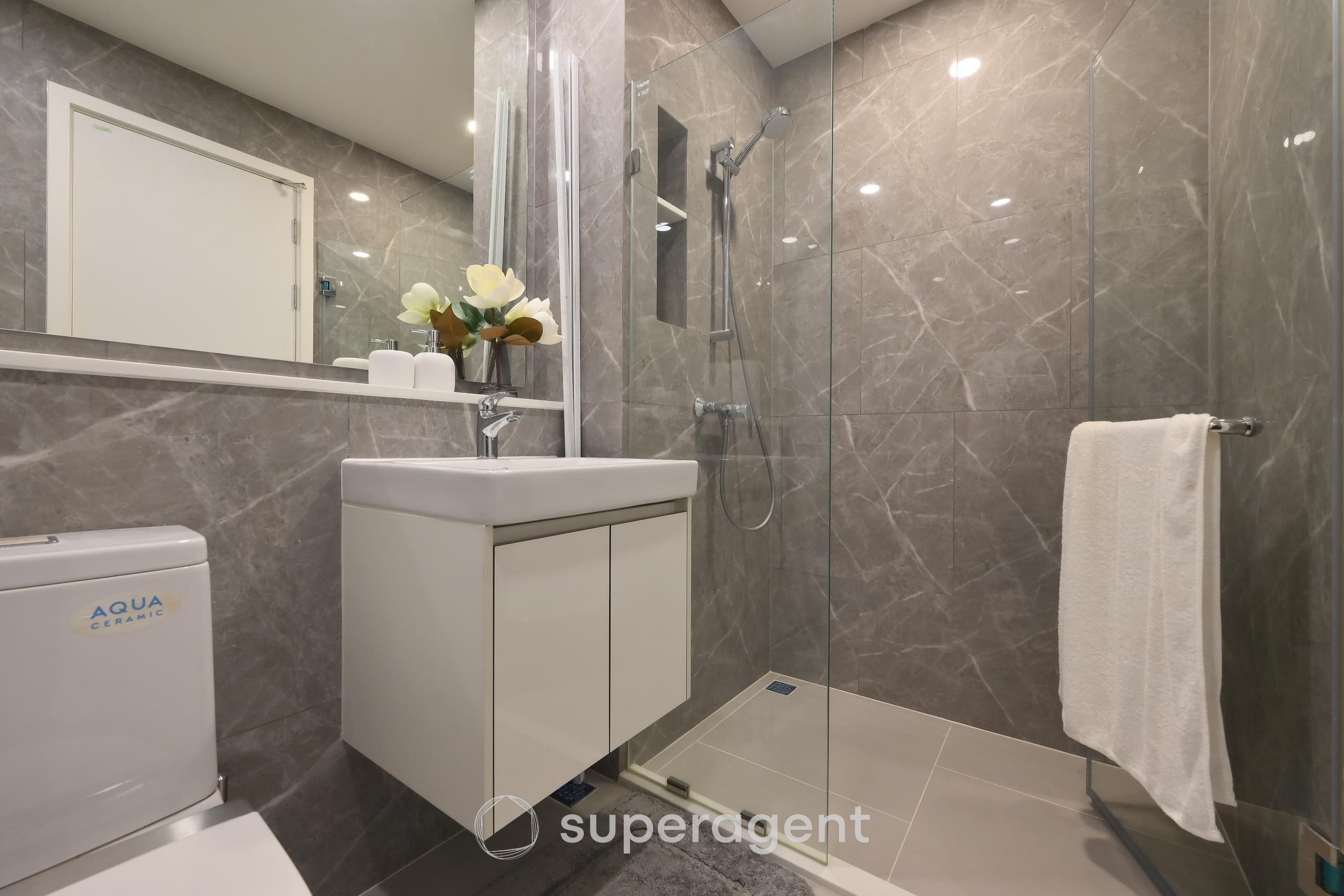 MAZARINE Ratchayothin, Stylish and Comfortable Residence, Ready to Move In, Near BTS Ratchayothin 2