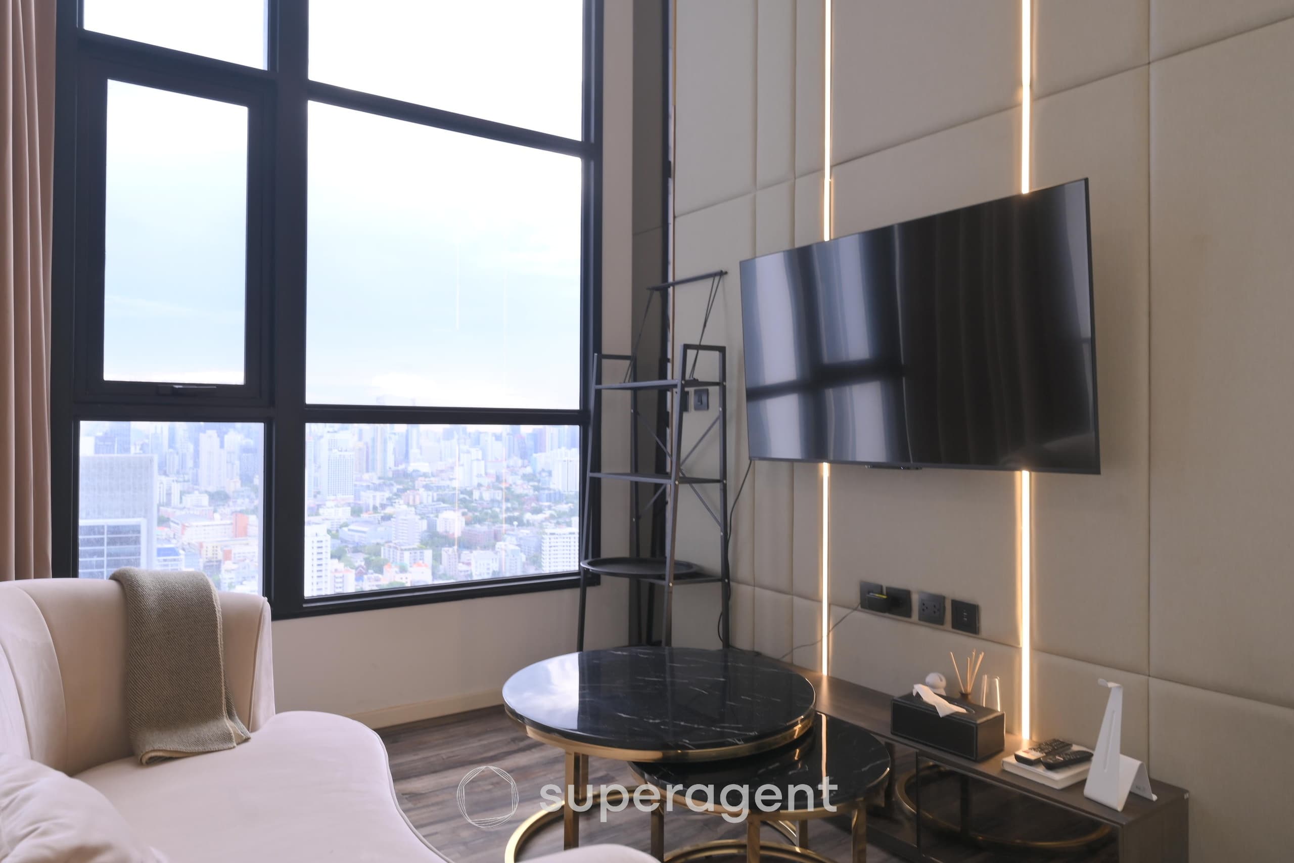 Park Origin Thonglor Condo in CBD, Below Market Price