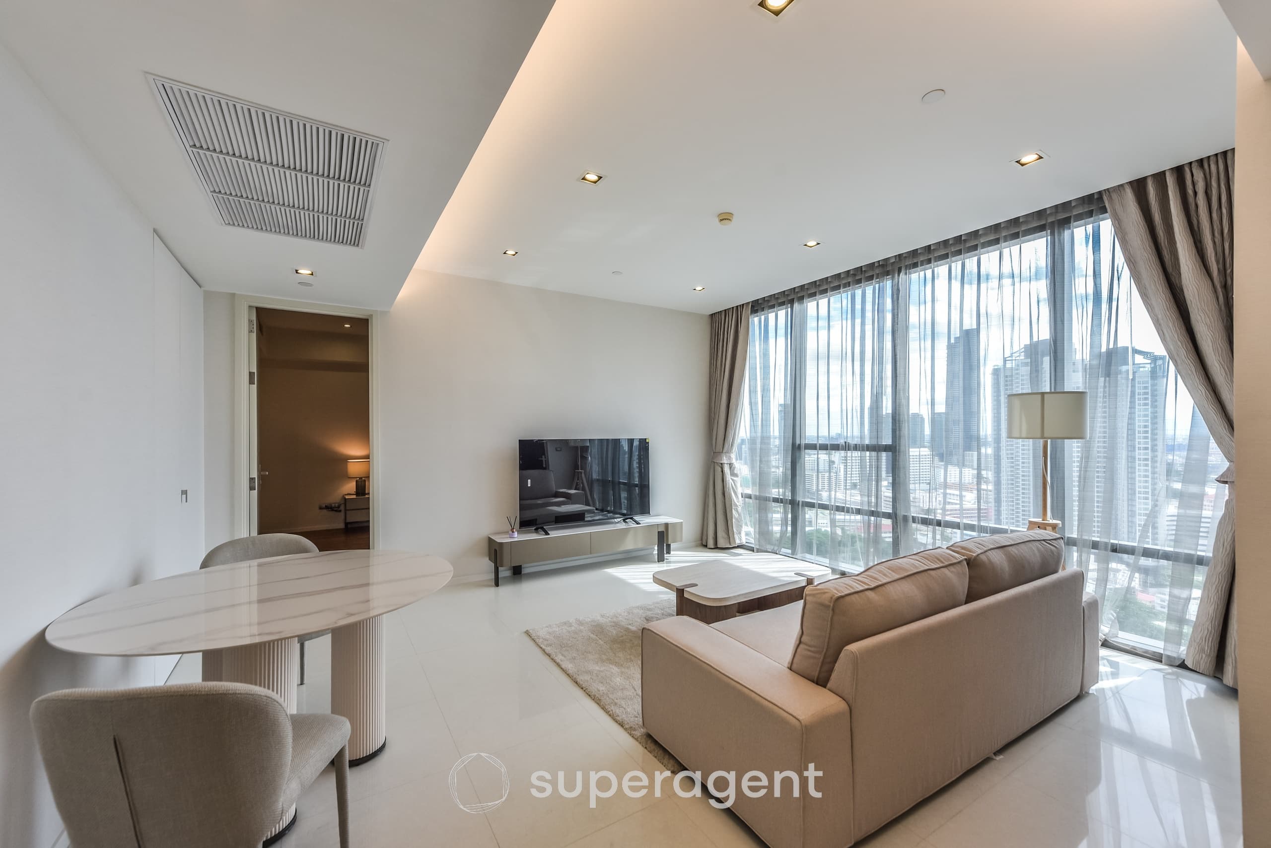 Rare unit! Hurry to book Limited quantity The Bangkok Sathorn near BTS Surasak