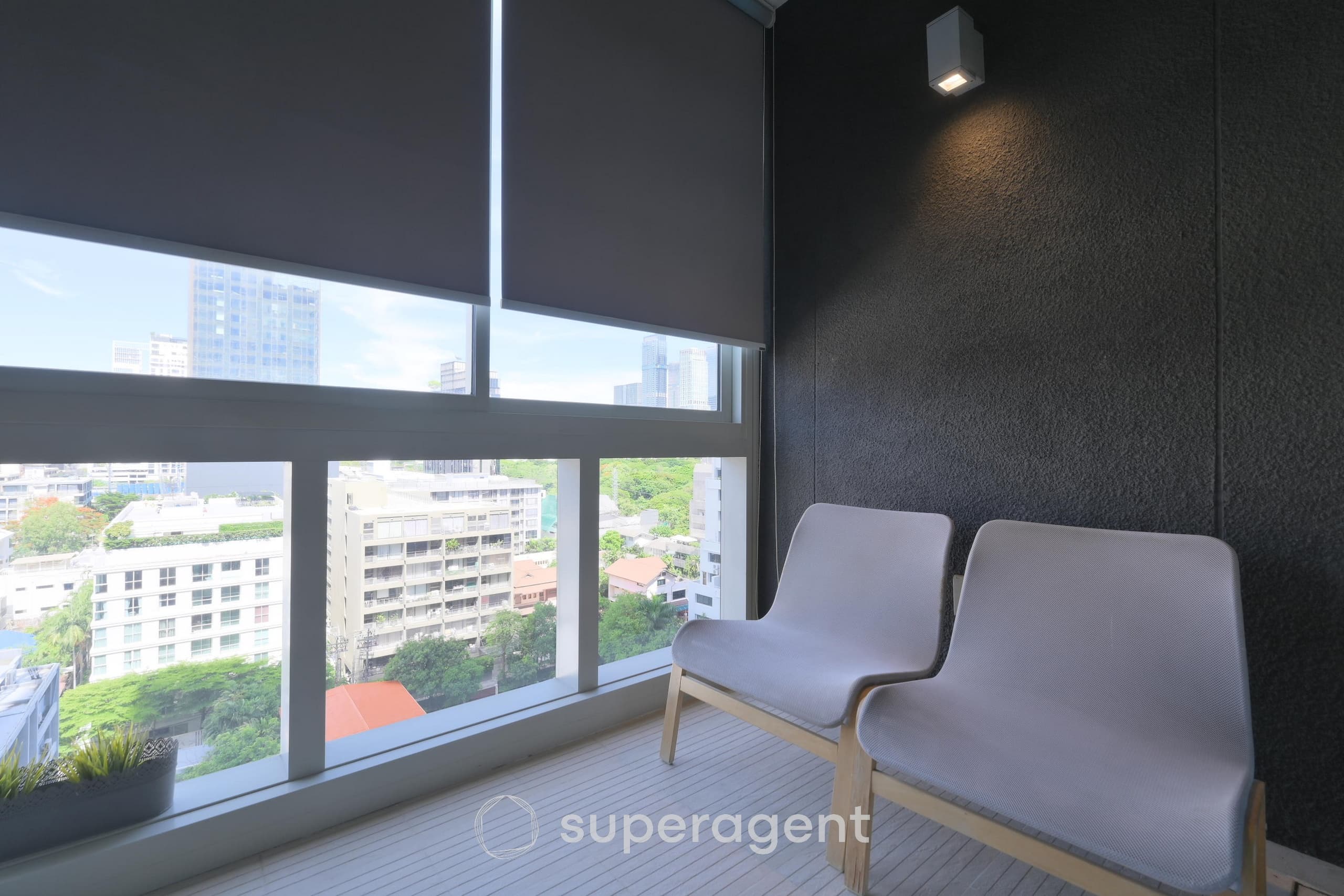185 Rajadamri, Exclusive Luxury Residence with Premium Finishes from World-Class Brands, Near BTS Ratchadamri 3