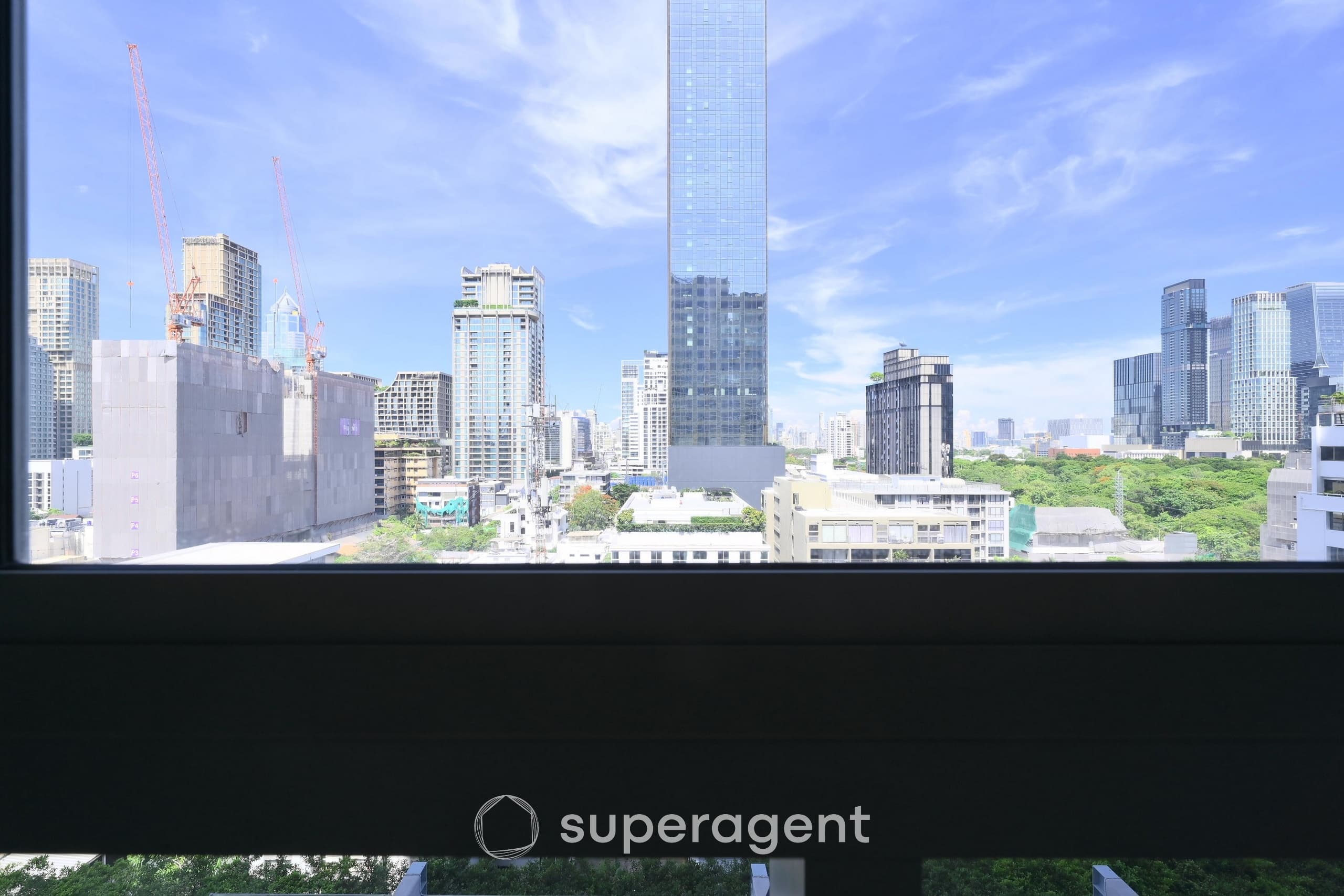 185 Rajadamri, Exclusive Luxury Residence with Premium Finishes from World-Class Brands, Near BTS Ratchadamri 2