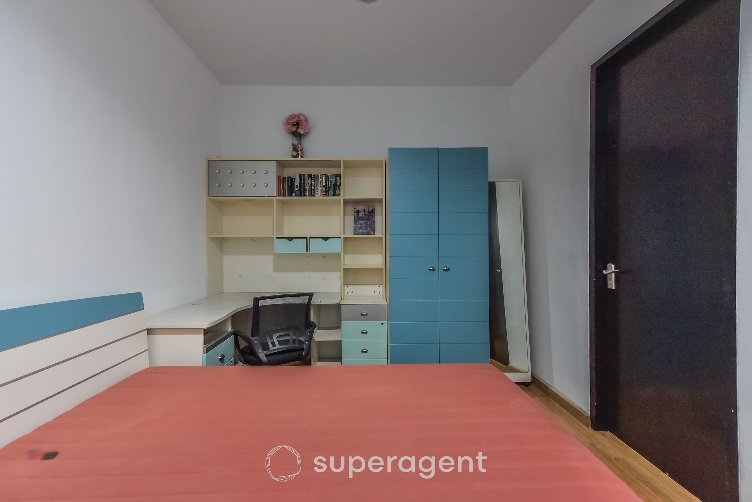 Baan Klang Krung Siam Pathumwan, Fully Furnished and Effortlessly Move-in Ready, Near Airport Rail Link Phaya Thai 3