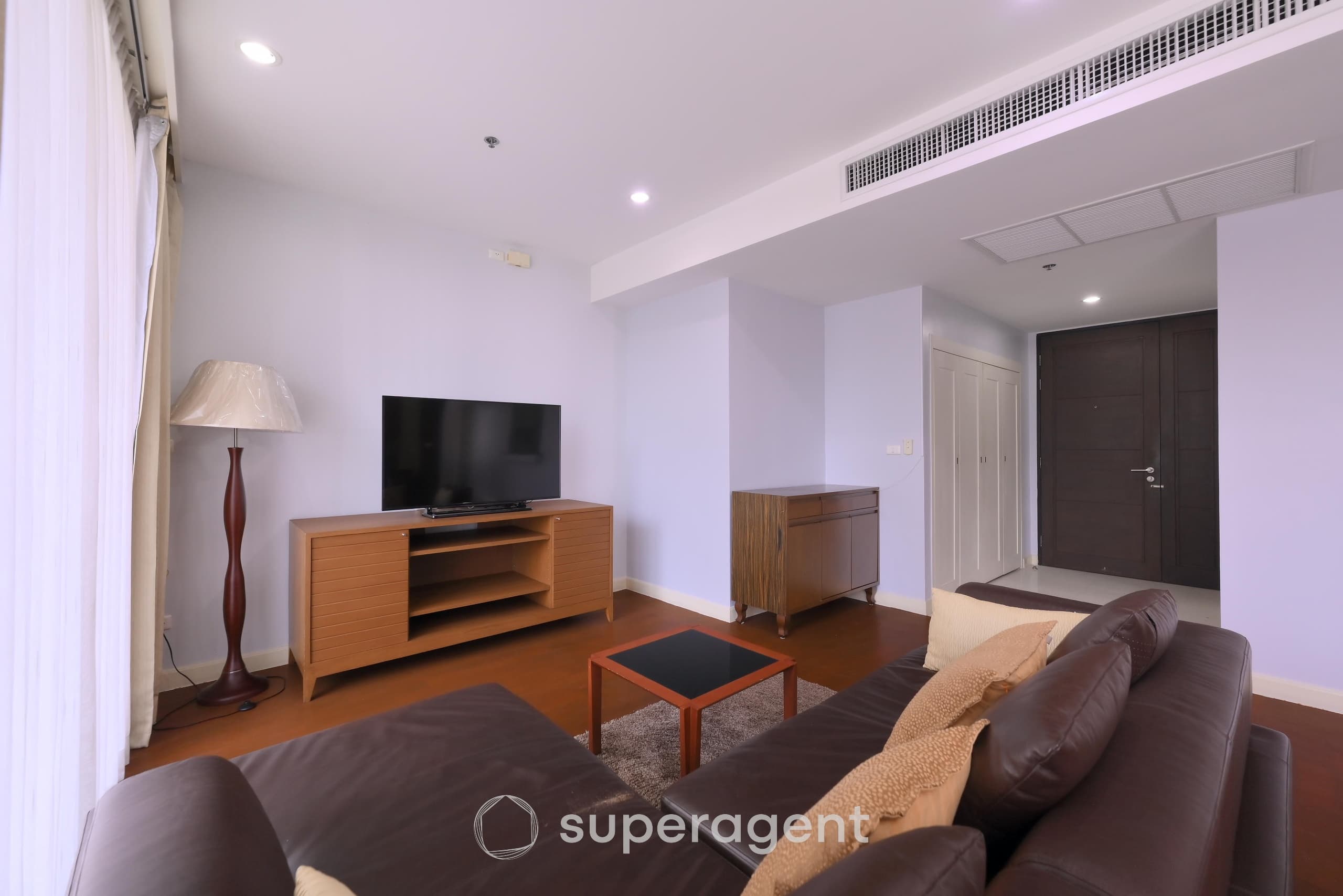 Siri Residence, Beautifully Maintained Unit, Available Now and Ready to Move In, Near BTS Phrom Phong