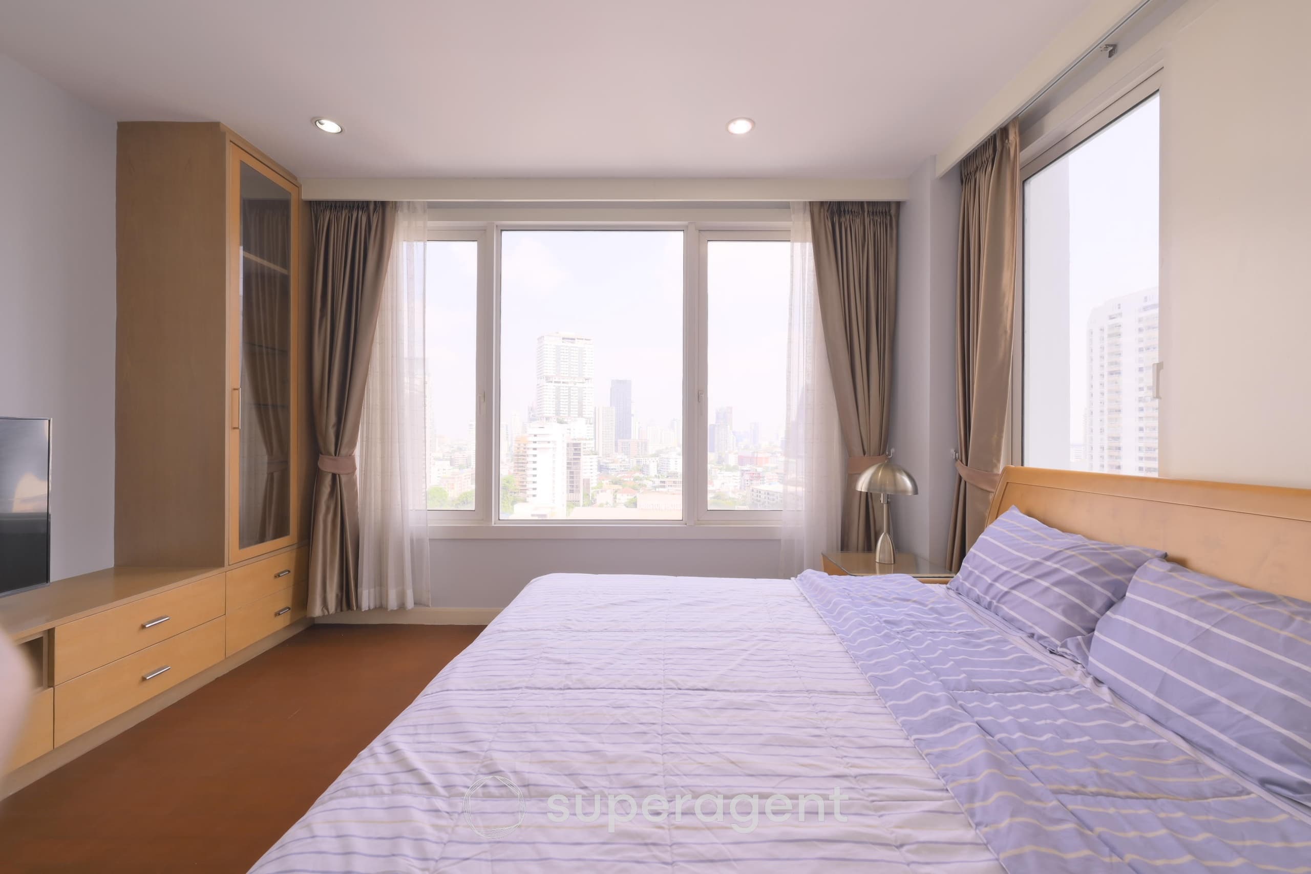 Siri Residence, Beautifully Maintained Unit, Available Now and Ready to Move In, Near BTS Phrom Phong 2