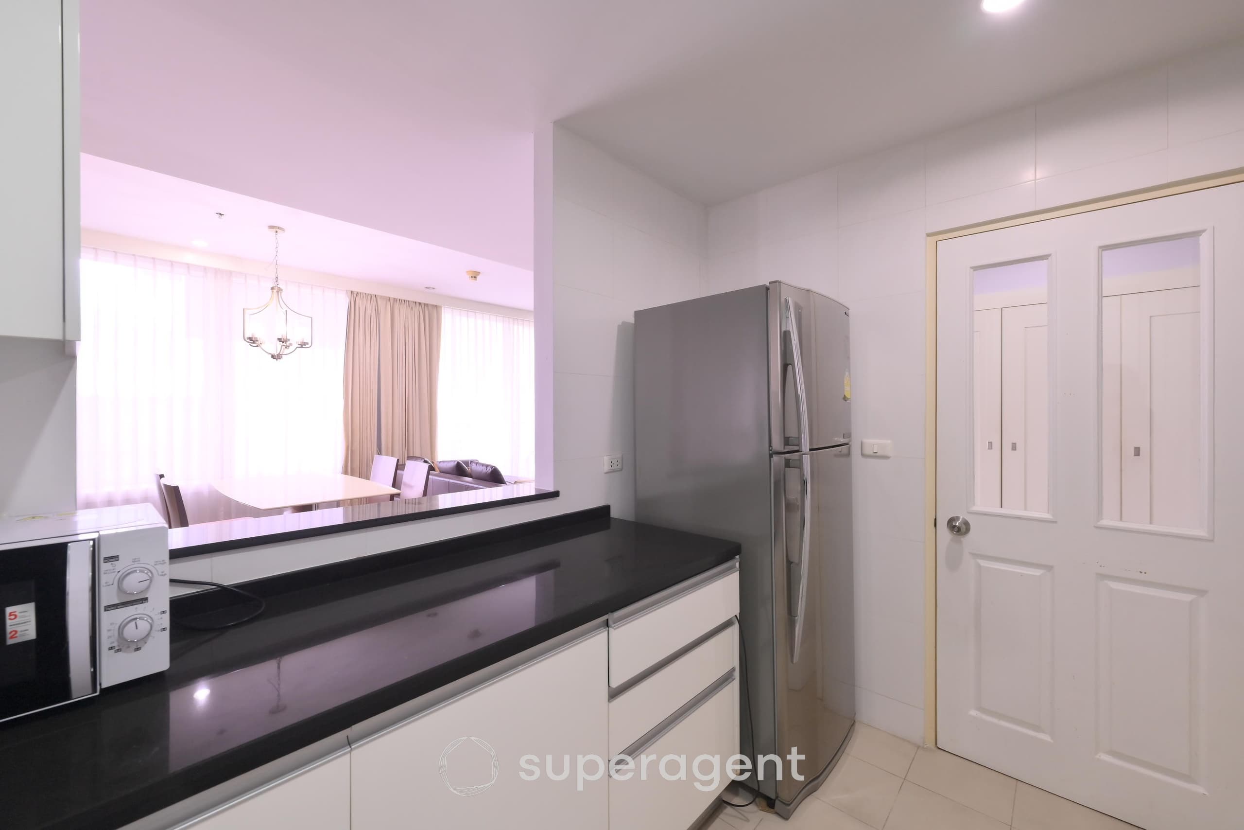 Siri Residence, Beautifully Maintained Unit, Available Now and Ready to Move In, Near BTS Phrom Phong 3