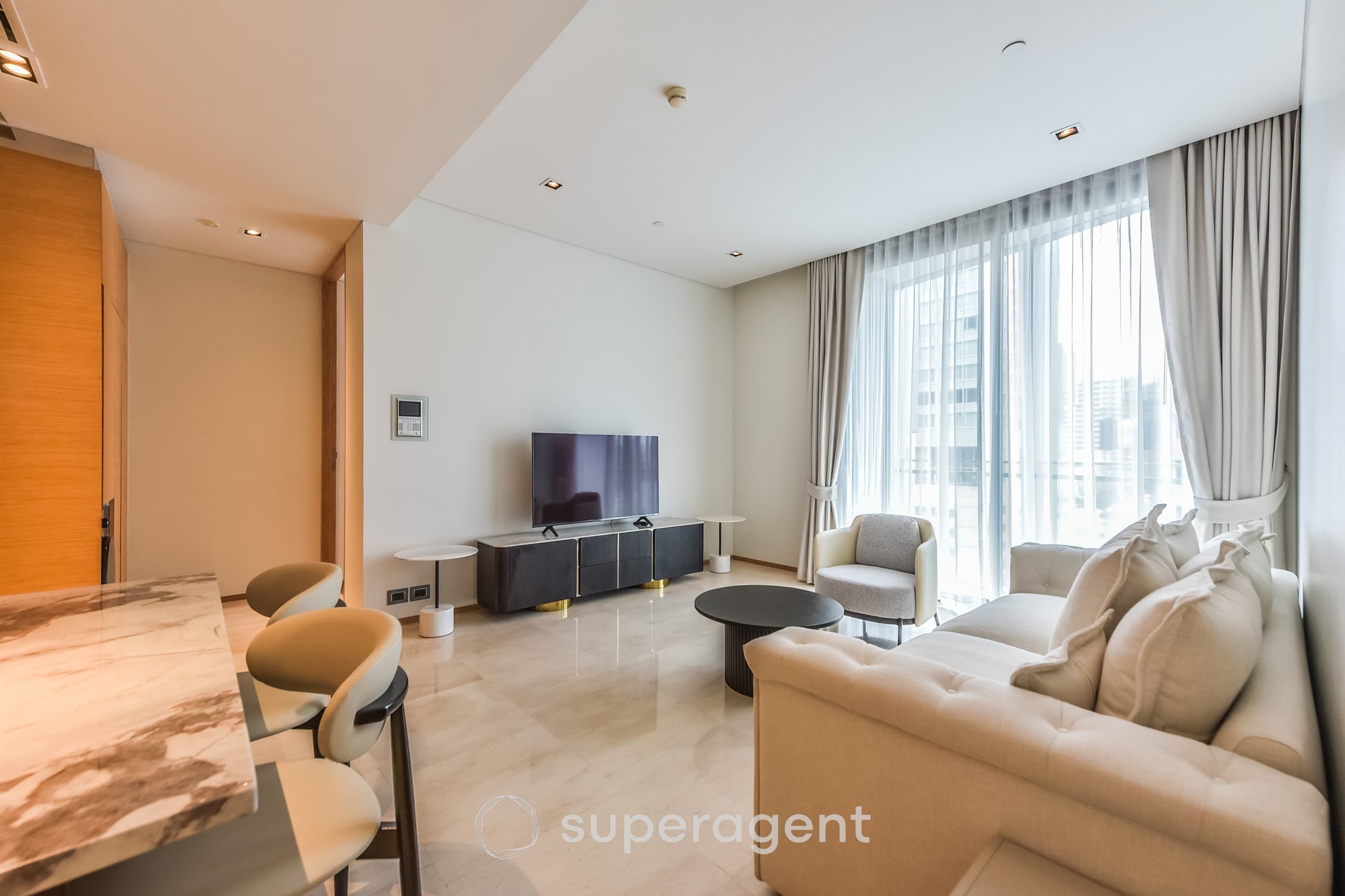 Special price, hurry before it’s gone Saladaeng residences near MRT Silom Station
