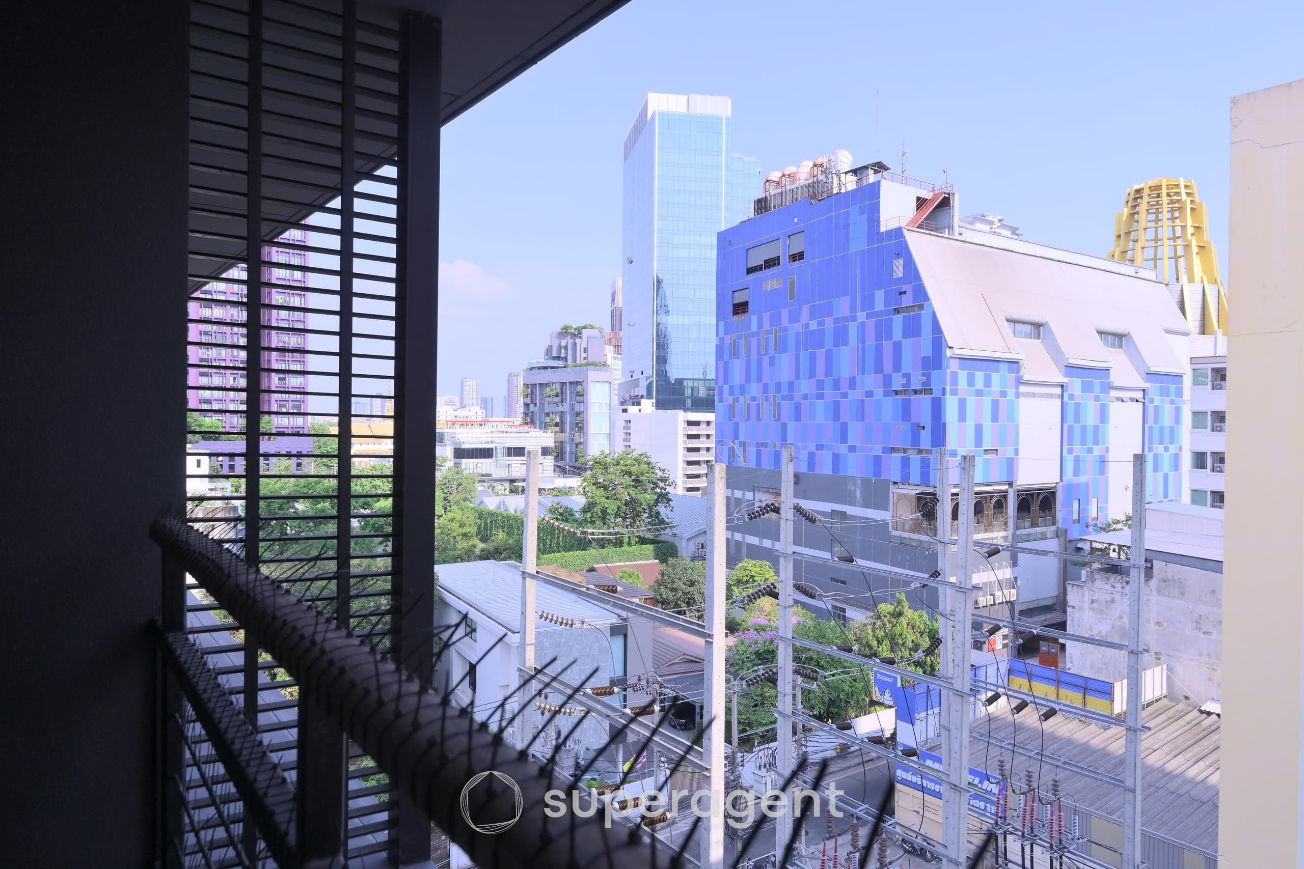 ดีลพิเศษ ราคาดีที่สุด โหมด สุขุมวิท 61 ใกล้ BTS สถานีเอกมัย 2