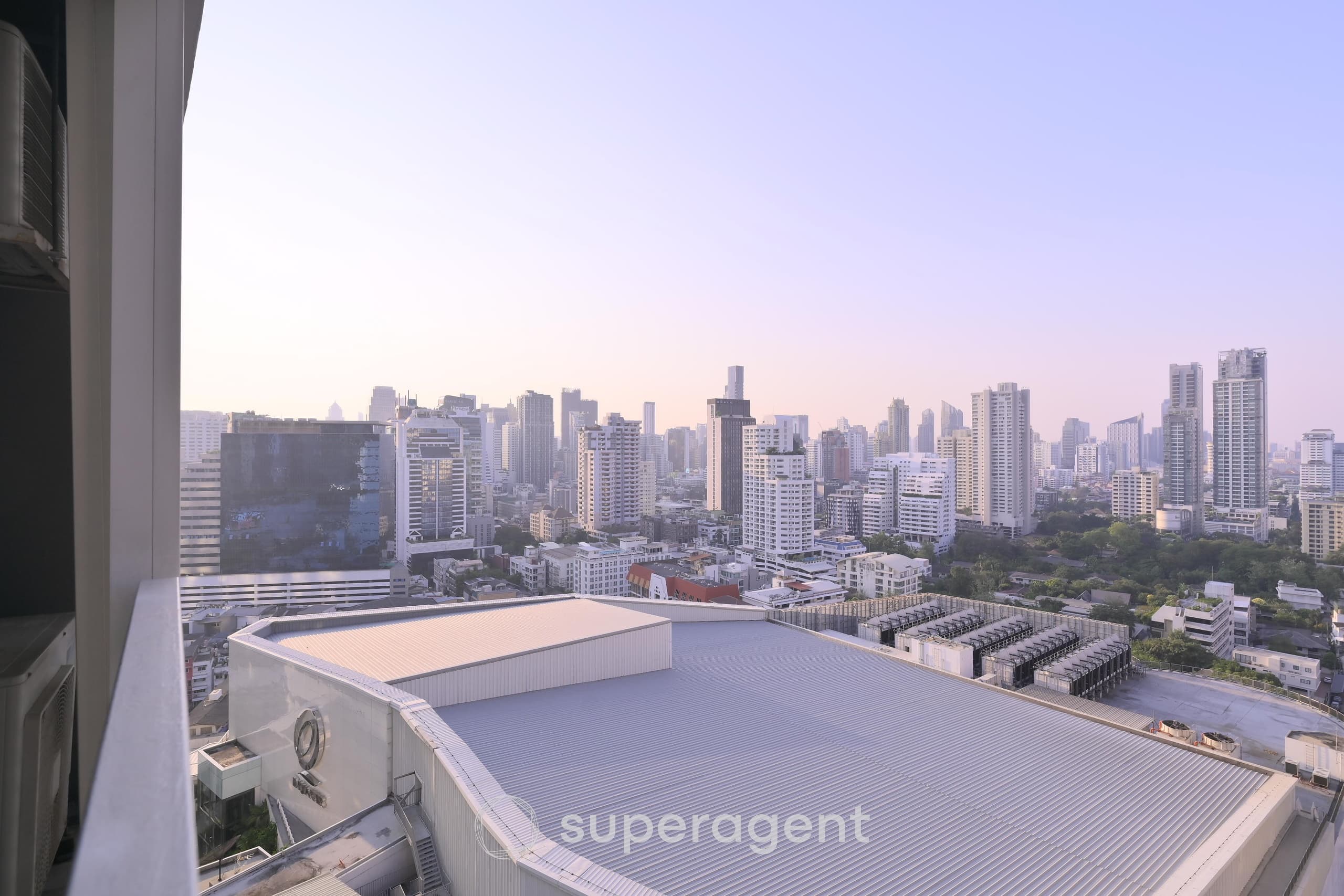 39 by Sansiri near BTS Phrom Phong 2