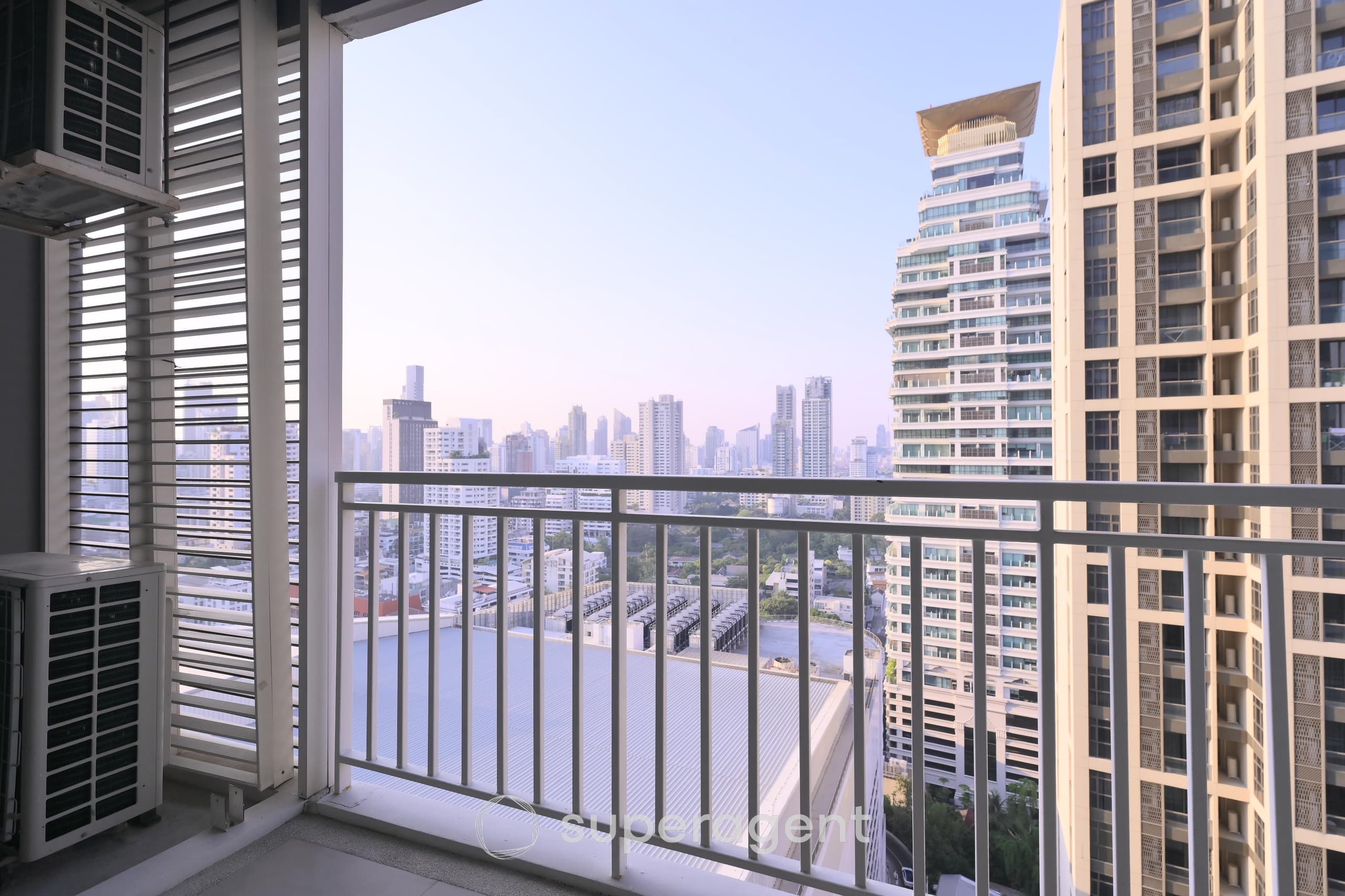 39 by Sansiri near BTS Phrom Phong 3