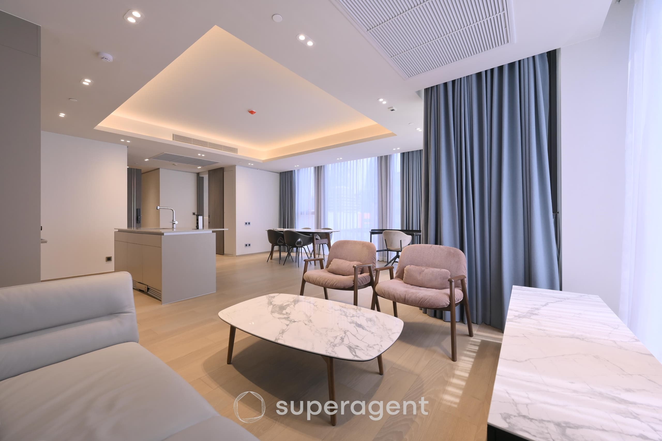 Tonson One Residence Premium Luxury Condo in Prime Location near BTS Chit Lom