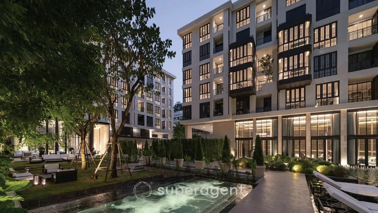 The Reserve Sukhumvit 61 — โครงการคอนโด