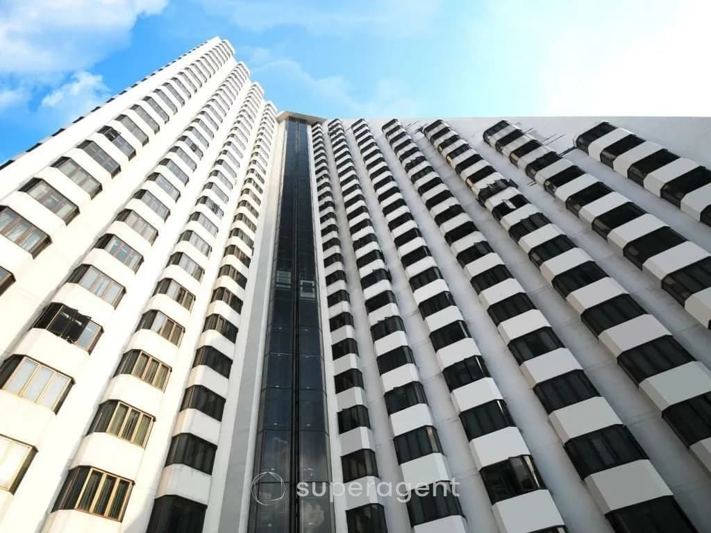 Omni Tower Sukhumvit Nana — โครงการคอนโด